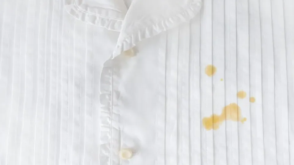 服に着いたカレーのシミ